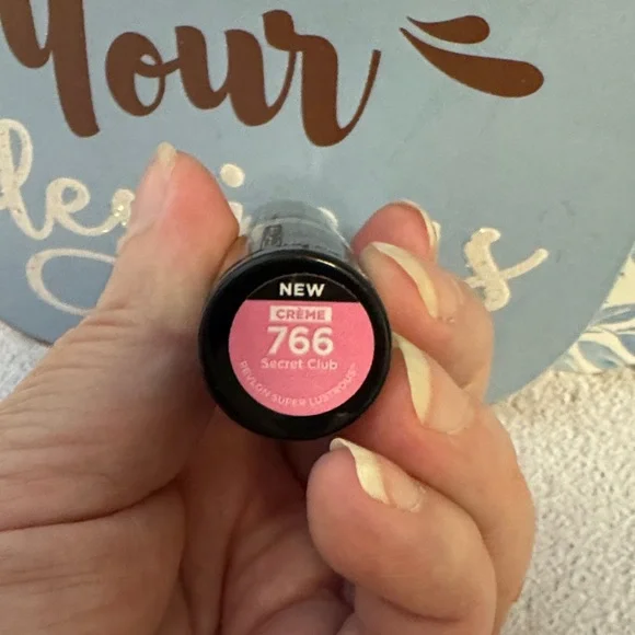 Revlon Lipstick 766 Secret Club NEW - Picture 4 of 4